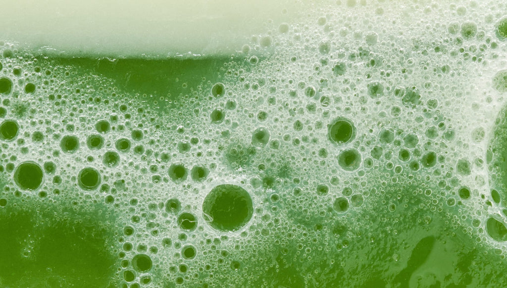 Oil-Based Cleanser vs Water-Based Cleanser: Which is Right for You?